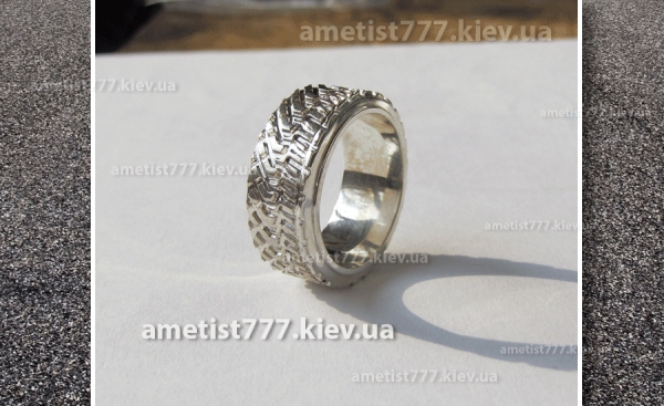 Серебряное мужское кольцо